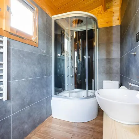 Nad Rozlewiskiem * 쿠도바-즈루이